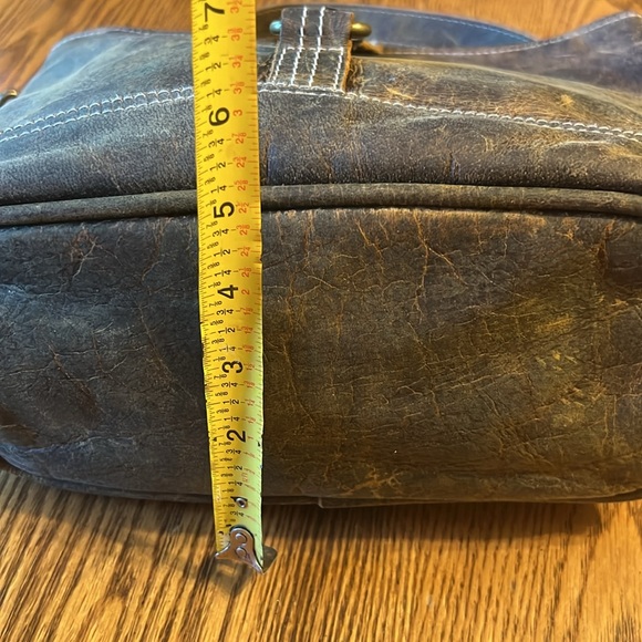 Myra crossbody or shoulder bag with adjustable strap thick durable leather - Picture 7 of 10